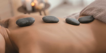 Familienhotel - Verpflegung: Halbpension - Wellness-Massagen in der BeautyWelt - Hotel Sonnenhügel Familotel Rhön