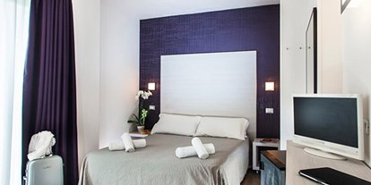 Familienhotel - Umgebungsschwerpunkt: Meer - Italien - Modernes Doppelzimmer - Mokambo Shore Hotel