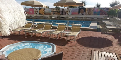 Familienhotel - Pools: Außenpool nicht beheizt - Viserbella di Rimini - Metropolitan Family Chic Milano Marittima