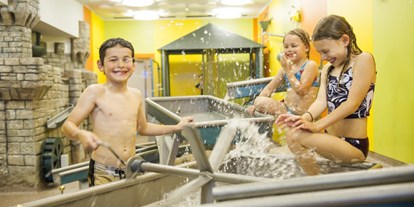 Familienhotel - Schwimmkurse im Hotel - Schluchsee - Splash-World mit Baby-Planschbecken - Feldberger Hof