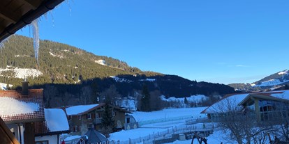 Familienhotel - Skikurs direkt beim Hotel - Blick vom Balkon ( Bärenloch) - Familotel Spa & Familien-Resort Krone