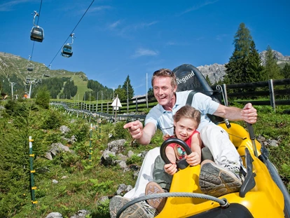 Familienhotel - Kinderbecken - Alpine Coaster - Action für die ganze Familie - Kinderhotel STEFAN****