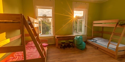 Familienhotel - Ein typisches Kinderschlafzimmer - Germany For Kids Kinderferienhotel Schloss Leizen