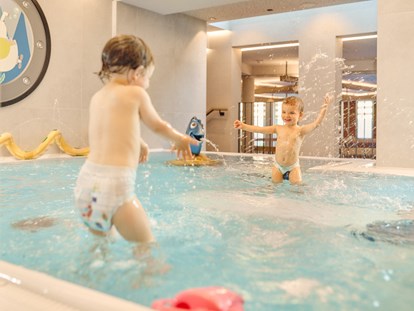 Familienhotel - Suiten mit extra Kinderzimmer - Krün - Alpenhotel Kindl