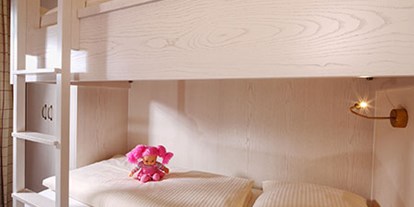 Familienhotel - Skikurs direkt beim Hotel - PLZ 5753 (Österreich) - Kinderzimmer - Das Hopfgarten Familotel Tirol