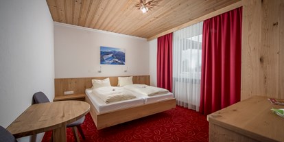 Familienhotel - Umgebungsschwerpunkt: Berg - PLZ 5754 (Österreich) - Schwanennest - Elternzimmer - 2 Raum App, 2 Erw. bis zu 3 Kinder - Familienhotel Central 