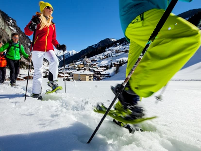 Familienhotel - Skikurs direkt beim Hotel - Unterkremsbrücke - Schneeschuhwandern im Grossarltal im Salzburger Land - Familienhotel Oberkarteis