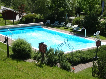 Familienhotel - Einzelzimmer mit Kinderbett - Thumersbach - Beheizter Pool mit Kinderbecken - Lengauer Hof