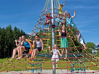 Familienhotel - Teenager-Programm - Straßerberg - 5000 m² Außenspielplatz - Dilly - Das Nationalpark Resort