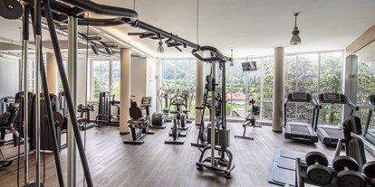 Familienhotel - Preisniveau: moderat - PLZ 8982 (Österreich) - Panorama Fitness Studio mit Technogym Geräten - Dilly - Das Nationalpark Resort