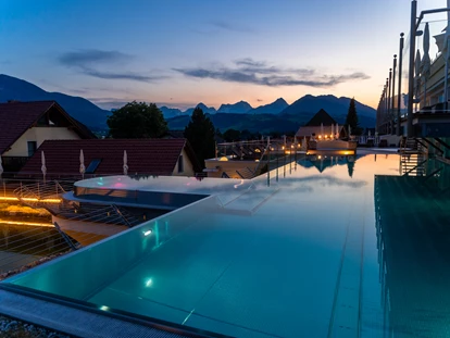 Familienhotel - Pools: Außenpool beheizt - Straßerberg - 25-Meter Sportpool - Dilly - Das Nationalpark Resort