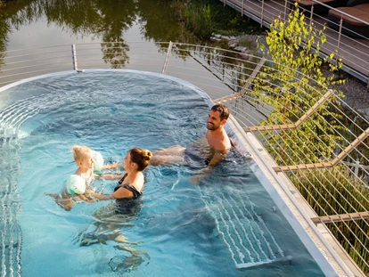 Familienhotel - Pools: Sportbecken - Straßerberg - Pool - Dilly - Das Nationalpark Resort