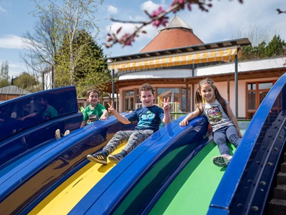 Familienhotel - Pools: Außenpool nicht beheizt - Westtransdanubien - Spielplatz  - Kolping Hotel Spa & Family Resort