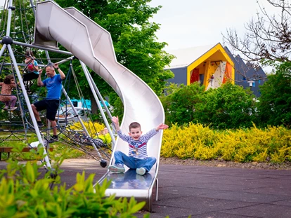 Familienhotel - Pools: Außenpool nicht beheizt - Zalakaros - Spielplatz - Kolping Hotel Spa & Family Resort