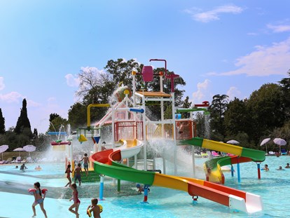 Familienhotel - Pools: Außenpool nicht beheizt - Gardasee - Verona - Lagunenpool mit Wasserpark - SISAN Family Resort