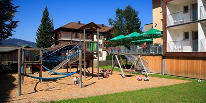 Familienhotel - Suiten mit extra Kinderzimmer - PLZ 6993 (Österreich) - Familienhotel & Gasthof Adler Lingenau