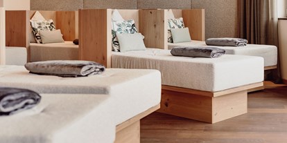 Familienhotel - Pools: Infinity Pool - Haus (Haus) - Ruheraum für die Erwachsenen - Alpina Alpendorf