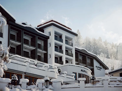Familienhotel - Verpflegung: Frühstück - Unterkremsbrücke - Ski in & Ski out / im Winter direkt an der Skipiste  - Alpina Alpendorf