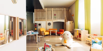 Familienhotel - Einzelzimmer mit Kinderbett - Oberbayern - harry's home München Moosach