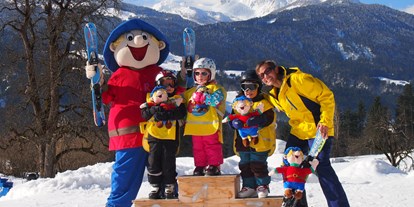 Familienhotel - Kinderbetreuung in Altersgruppen - PLZ 9852 (Österreich) - Siegerehrung Ramsi Skischule - Familienresort & Kinderhotel Ramsi