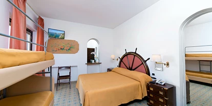 Familienhotel - Kinderbecken - Isola d´Ischia - Zimmer mit Balkon ersten oder zweite Stock - Family Spa Hotel Le Canne-Ischia