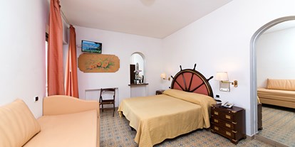 Familienhotel - Pools: Innenpool - Forio - Insel Ischia - Zimmer mit Balkon ersten oder Zweiten Stock - Family Spa Hotel Le Canne-Ischia