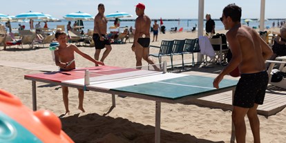 Familienhotel - Suiten mit extra Kinderzimmer - Misano Adriatico - Tischtennis am Meer - Hotel Roxy & Beach
