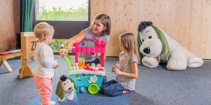 Familienhotel - Suiten mit extra Kinderzimmer - PLZ 79865 (Deutschland) - Immer wieder neue Spielsachen von unserem Partner Vtech - Vier Jahreszeiten am Schluchsee