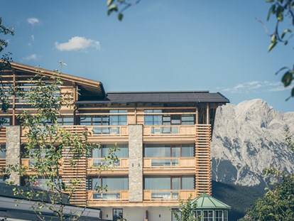 Familienhotel - Pools: Außenpool beheizt - Seefeld in Tirol - Alpenresort Schwarz