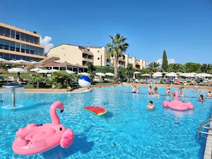 Familienhotel - Schwimmkurse im Hotel - Diano Marina (IM) - Loano 2 Village - Hotel & Residence