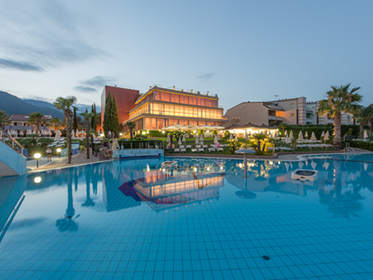 Familienhotel - Pools: Innenpool - Ligurien - Loano 2 Village - Hotel & Residence