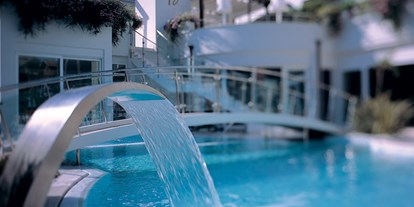 Familienhotel - Pools: Außenpool beheizt - Pesaro - Außenpool im Hotel Belvedere - Hotel Belvedere