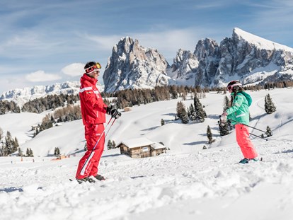 Familienhotel - Skikurs direkt beim Hotel - Trentino-Südtirol - Cavallino Bianco Family Spa Grand Hotel