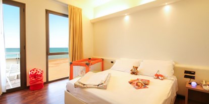 Familienhotel - Suiten mit extra Kinderzimmer - Misano Adriatico - das Zimmer Nemo - Das Hotel des Bären Bo