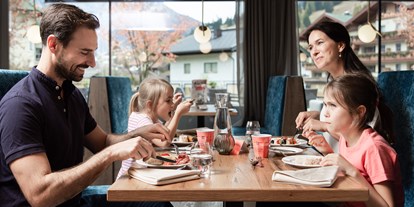 Familienhotel - Skilift - Alpenrose - Familux Resort 