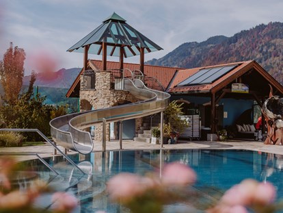 Familienhotel - Pools: Infinity Pool - Einöden - Herbsturlaub in den Bergen - Hotel Berghof | St. Johann in Salzburg