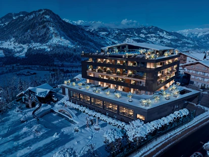 Familienhotel - Hallenbad - Lientsch - Wiedereröffnung Dezember 2024 - Hotel Berghof | St. Johann in Salzburg