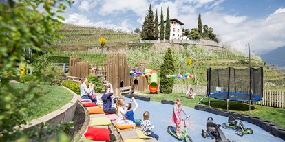 Familienhotel - Sauna - Obereggen (Trentino-Südtirol) - 3.500m² Abenteuer-Spielplatz für Spiel und Spaß  - DAS GRAFENSTEIN Familienresidence & Suiten