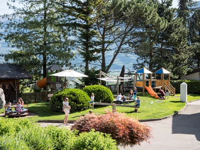Familienhotel - Umgebungsschwerpunkt: Berg - Trentino-Südtirol - Abenteuer-Spielplatz mit Kleinkind-Bereich  - DAS GRAFENSTEIN Familienresidence & Suiten