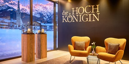 Familienhotel - Pools: Innenpool - Kössen - die HOCHKÖNIGIN Mountain Resort