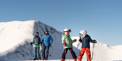 Familienhotel - Preisniveau: gehoben - PLZ 6380 (Österreich) - Skispaß im lässigen Skicircus Saalbach Hinterglemm @Mirja Geh - 4****S Hotel Hasenauer