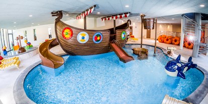 Familienhotel - Babyphone - Naturns bei Meran - Kinderpool mit Vikinger Schiff und Wasserspielen - SONNEN RESORT ****S