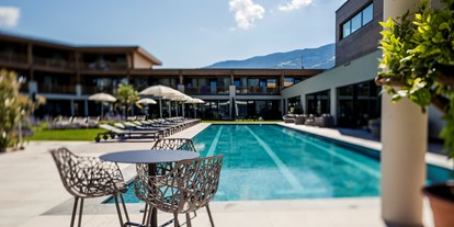 Familienhotel - Pools: Infinity Pool - PLZ 6458 (Österreich) - Sportbecken mit 25m  - SONNEN RESORT ****S