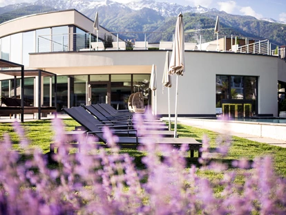 Familienhotel - Umgebungsschwerpunkt: Berg - Oberbozen - Ritten - Außenansicht vom Hotel - SONNEN RESORT ****S