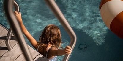 Familienhotel - Schwimmkurse im Hotel - Marling - SONNEN RESORT ****S