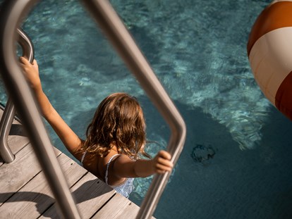 Familienhotel - Schwimmkurse im Hotel - Trentino-Südtirol - SONNEN RESORT ****S