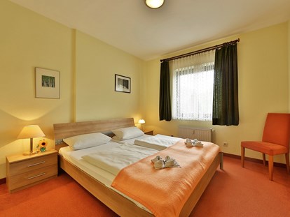 Familienhotel - Suiten mit extra Kinderzimmer - Bilshausen - Doppelzimmer - Der WOLFSHOF