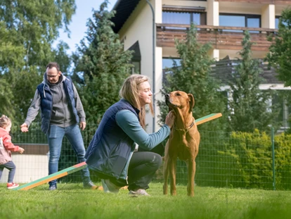 Familienhotel - Preisniveau: günstig - Bad Sachsa - Hundespielplatz - Der WOLFSHOF