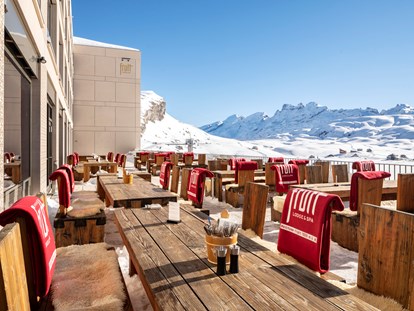 Familienhotel - Umgebungsschwerpunkt: Berg - Schweiz - Frutt Mountain Resort - Terrasse - Frutt Mountain Resort