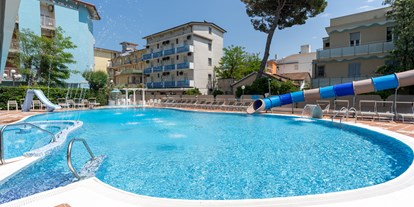 Familienhotel - Verpflegung: alkoholfreie Getränke ganztags inklusive - Lido Di Savio - Hotel Gambrinus - Valentini Family Village